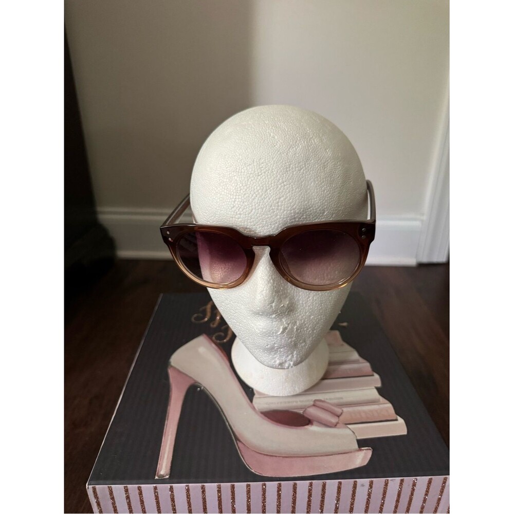 Stylish Brown Gradient Women's Sunglasses